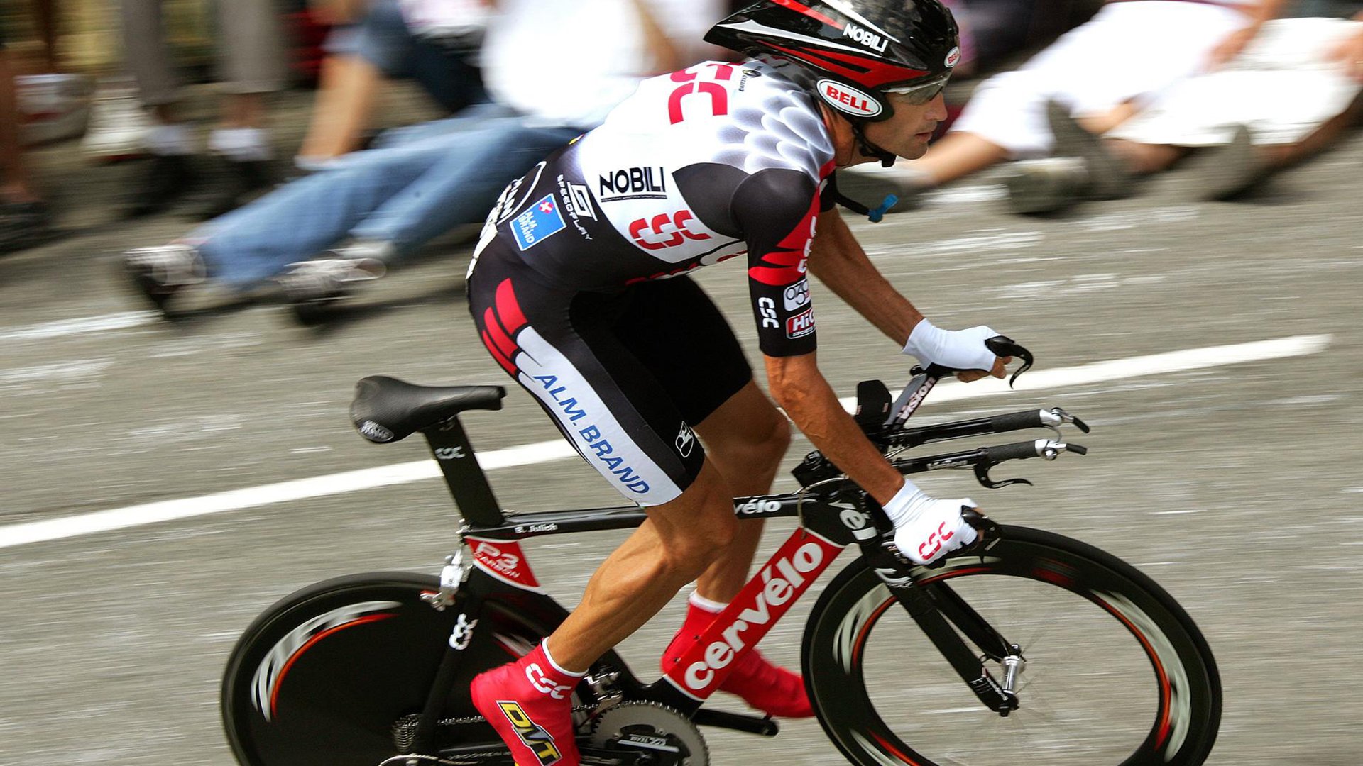 开云体育中国-当诺坎普的钟声在东京响起，美加墨世界杯焦点战，巴萨血脉与日本武士的世纪独白